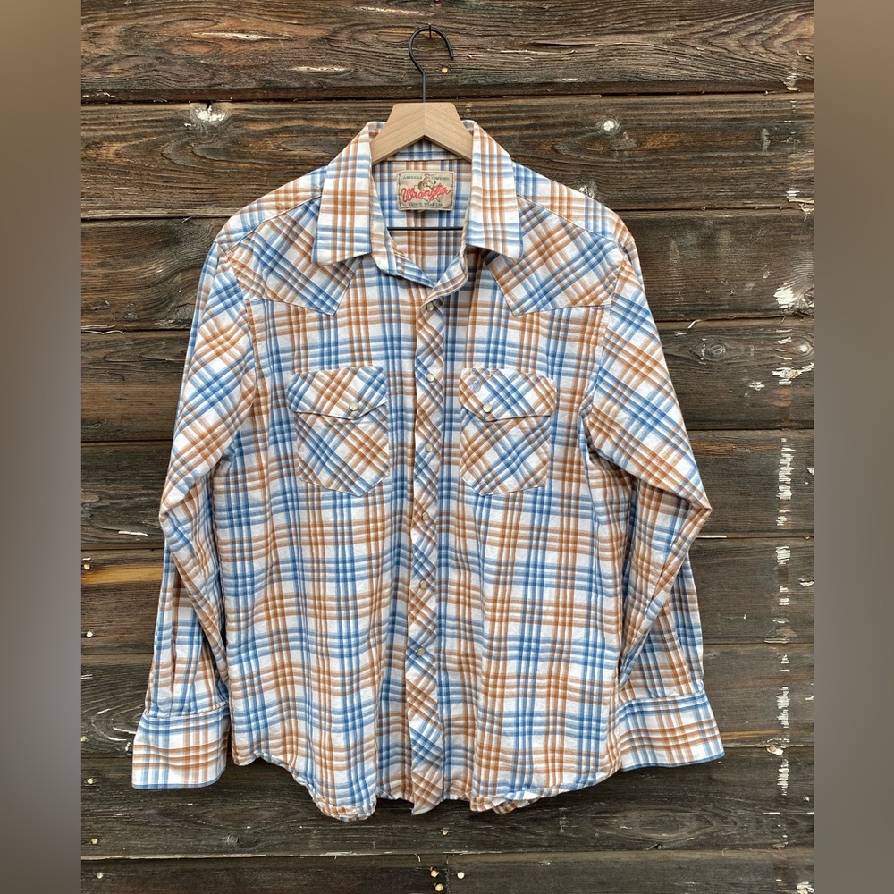 Wrangler pearl snap buttons